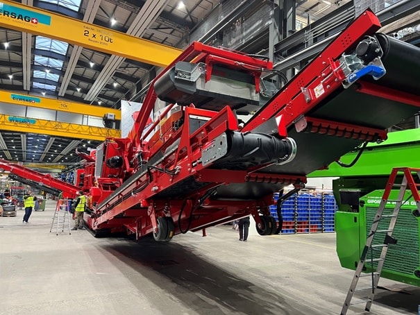 Kombianlage mit Prallbrecher für Recyklingbetriebe von APEX Fördertechnik auf schuettgutmagazin.de