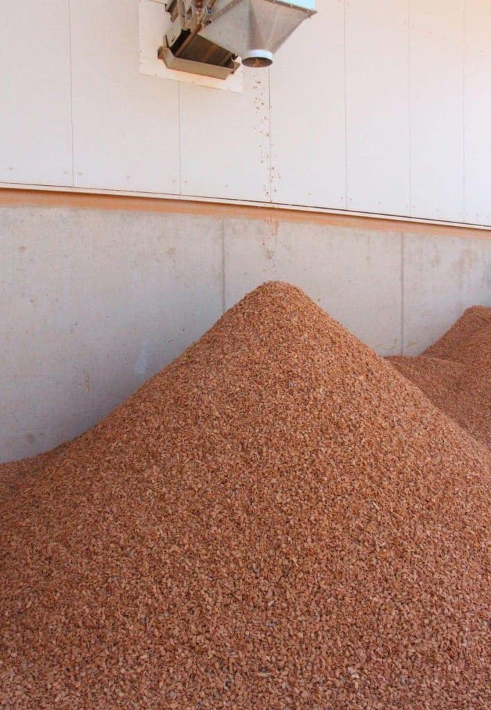 Ziegelsplittkegel als Recycling-Gut der Ziegel Recycling Bayern GmbH auf