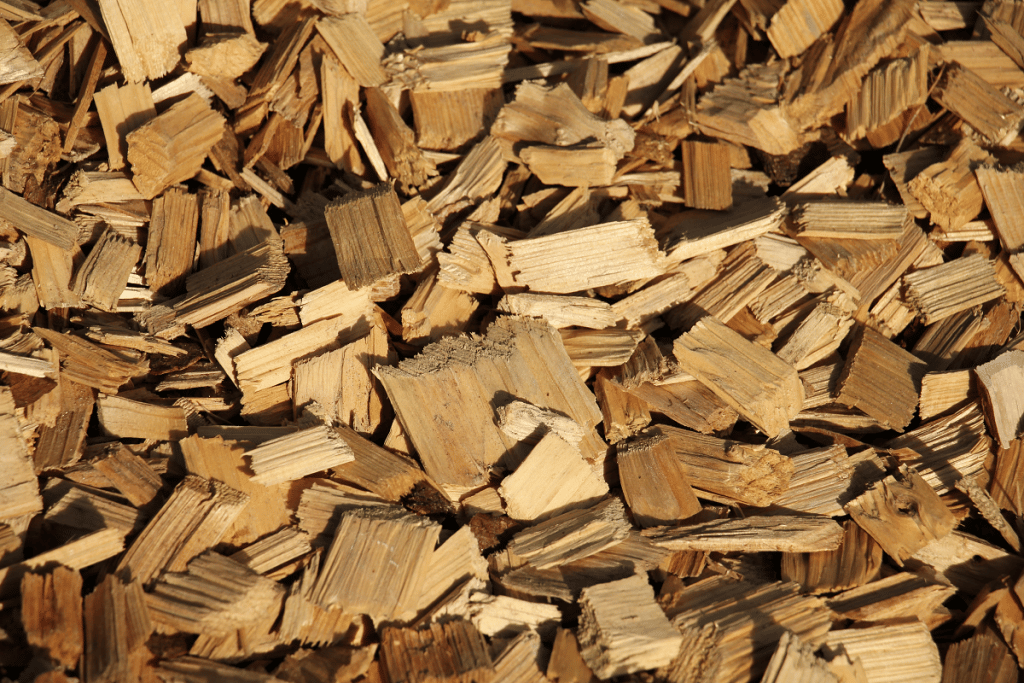 IEP-Technology, Holzstücke für die Pellets Produktion auf schuettgutmagazin.de