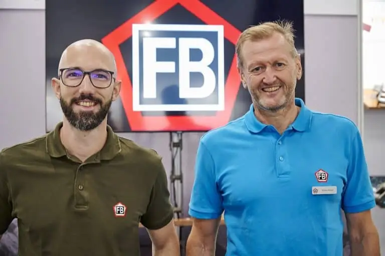 Alexander Frankenstein und Thomas Wagner auf dem FB Messestand der Powtech 2023