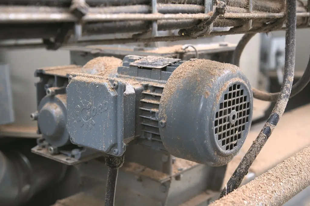 Nord Getriebemotor, der eingestaubt ist.