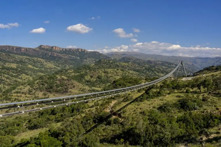 Ein Überland Transportbandsystem-Projekt, das in Northam Booysendal/Südafrika gebaut wurde, in einem Tag, mit Stützen.