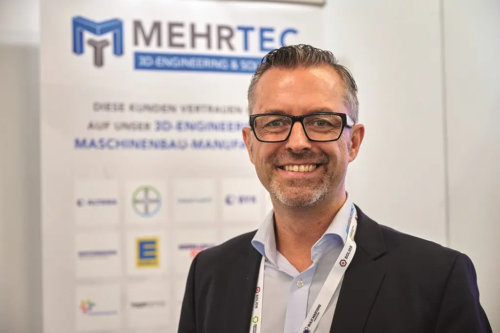 Dirk Adams der MehrTec GmbH auf dem Messestand der Solids 2024