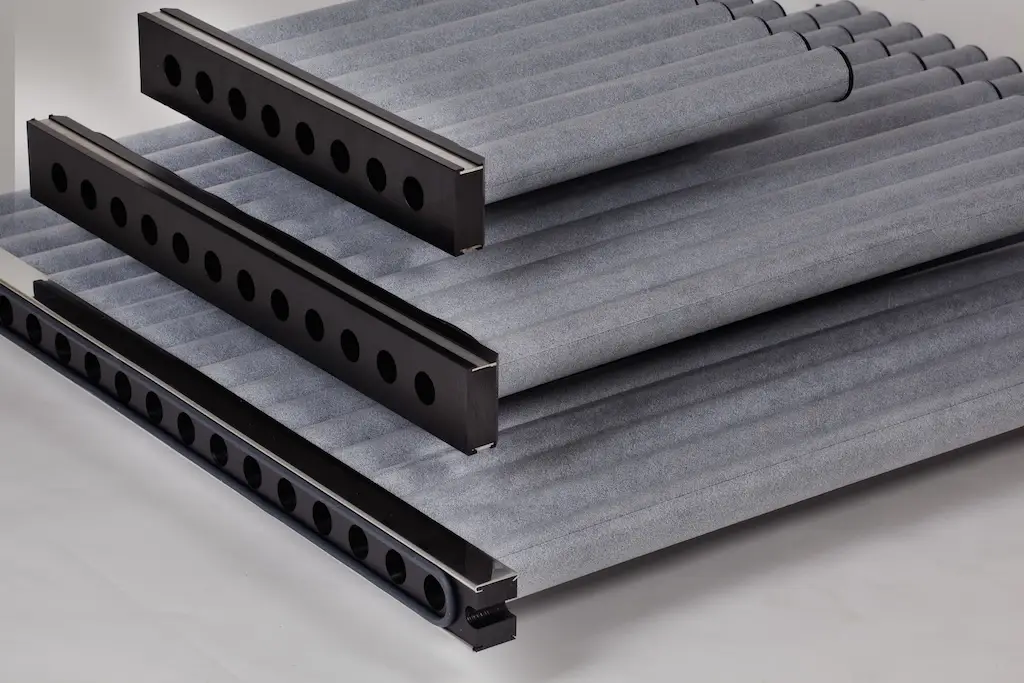 Drei Filtersysteme mit Verschieden vielen grauen Rohren