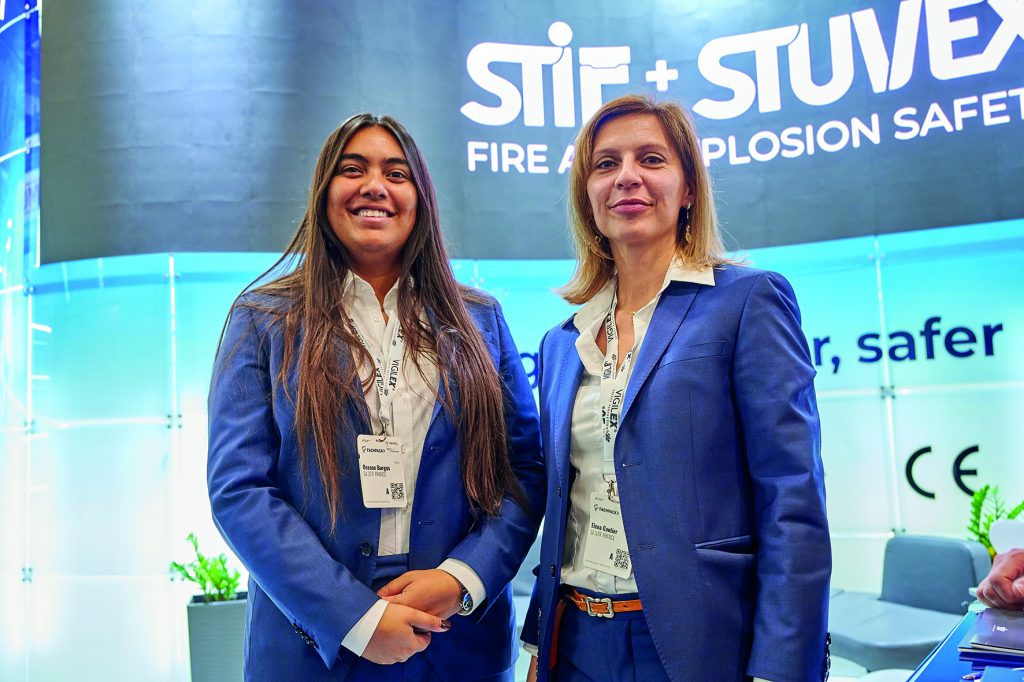 Messestandbesetzung beim Unternehmen Stif auf der Powtech Technopharm 2025