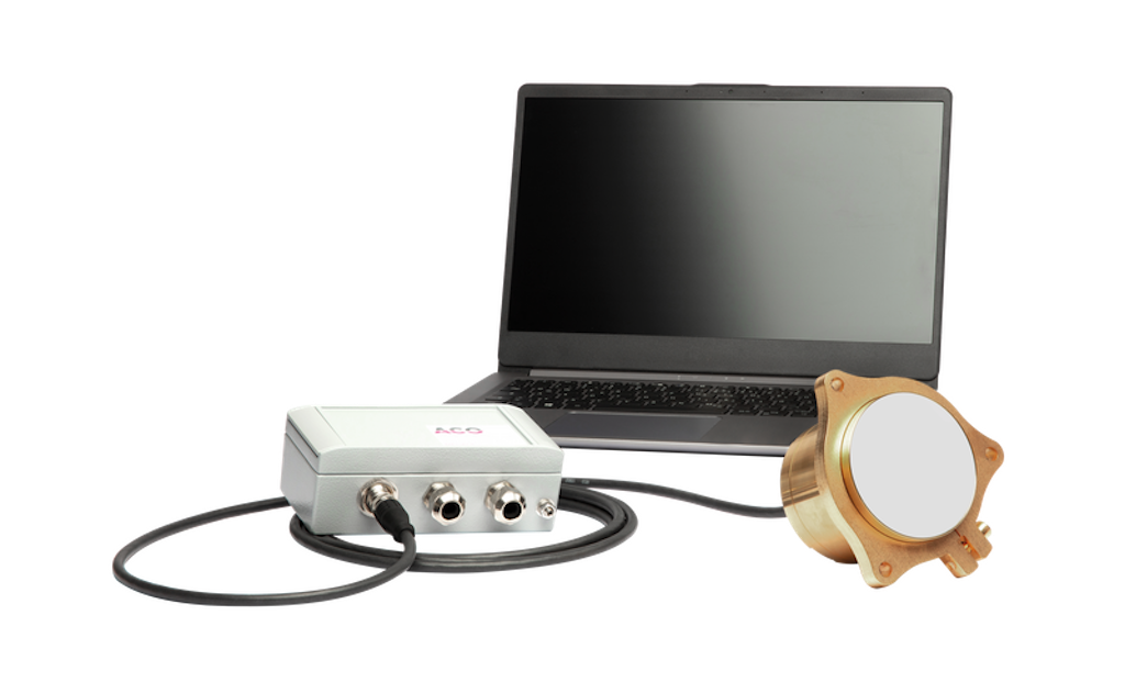 Laptop mit freuchtigkeitssensor im vordergrund