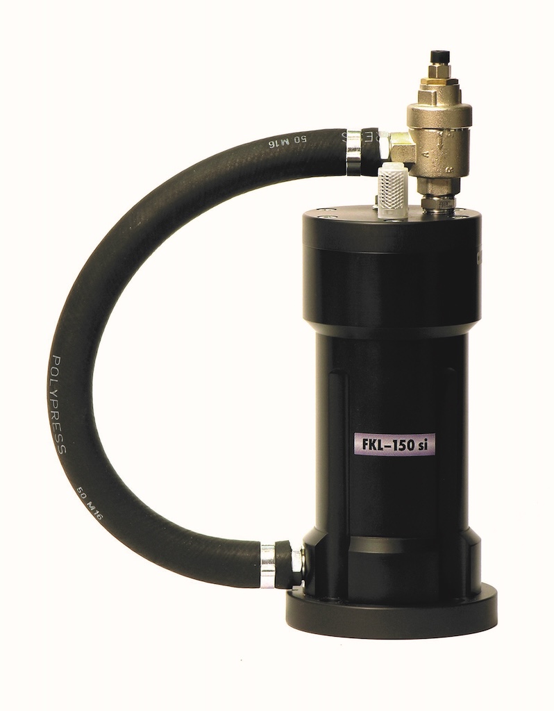 Schwarzer Kolben von dem ein schwarzer schlauch unten raus und oben wieder herrein geht