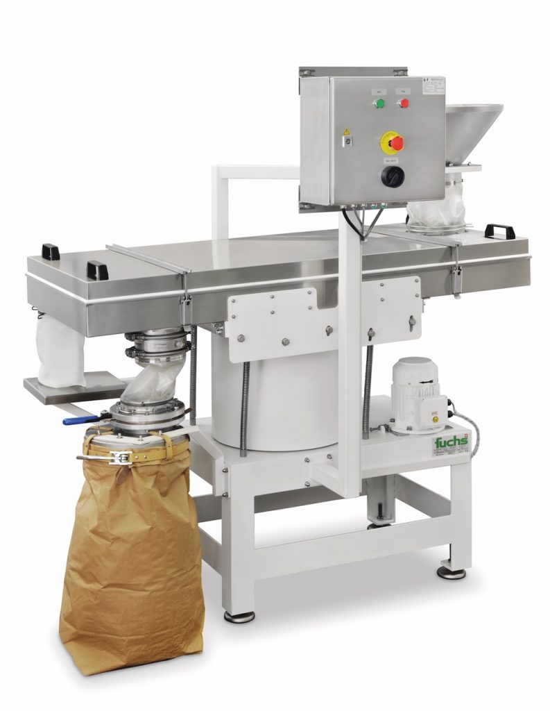 Seibmaschiene aus Metall mit einem Sack auf der linken Seite der Maschine.