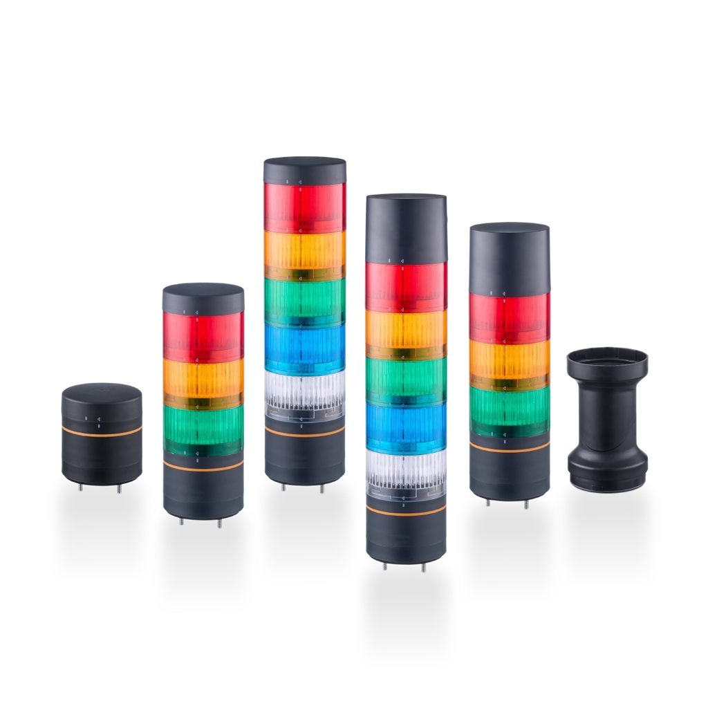 Vier verschiedene Signalleuchten mit unterschiedlich farblicher Bestückung