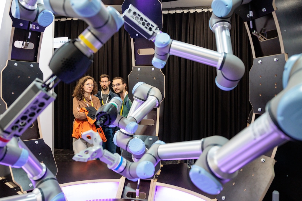 ROboter auf einem stand der AAA