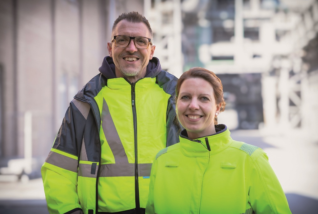 Andreas Boinski steht hinter Sabine Zepperitz-Thews