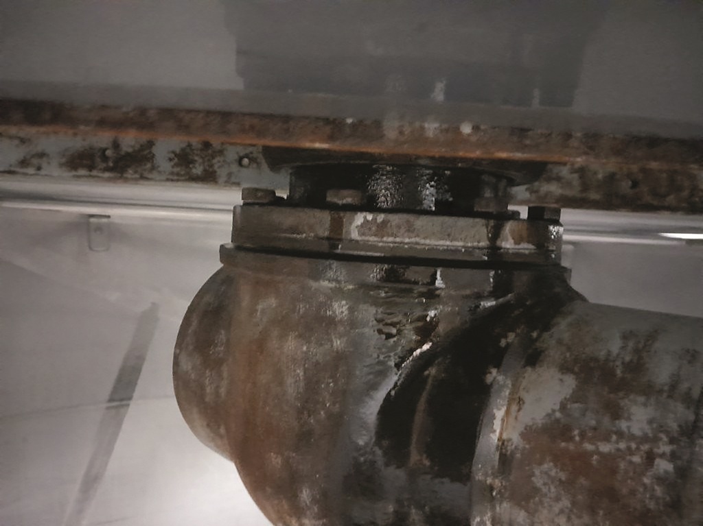 Leckgeschlagener industrieller Mischer