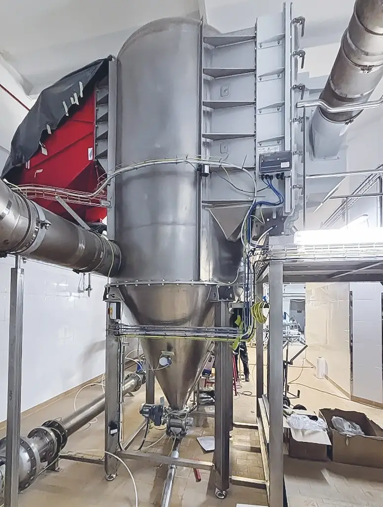 Beispiele aus der Praxis für Filterreceiver in industriellen Anlagen zur effizienten Abscheidung von Staub und Partikeln in Luft- und Prozessströmen sowie zur Optimierung von Filtrations- und Absaugsystemen.