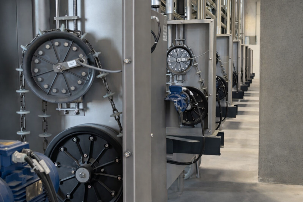 Industrielle Fördersysteme mit Seilzug und Mitnehmertechnologie