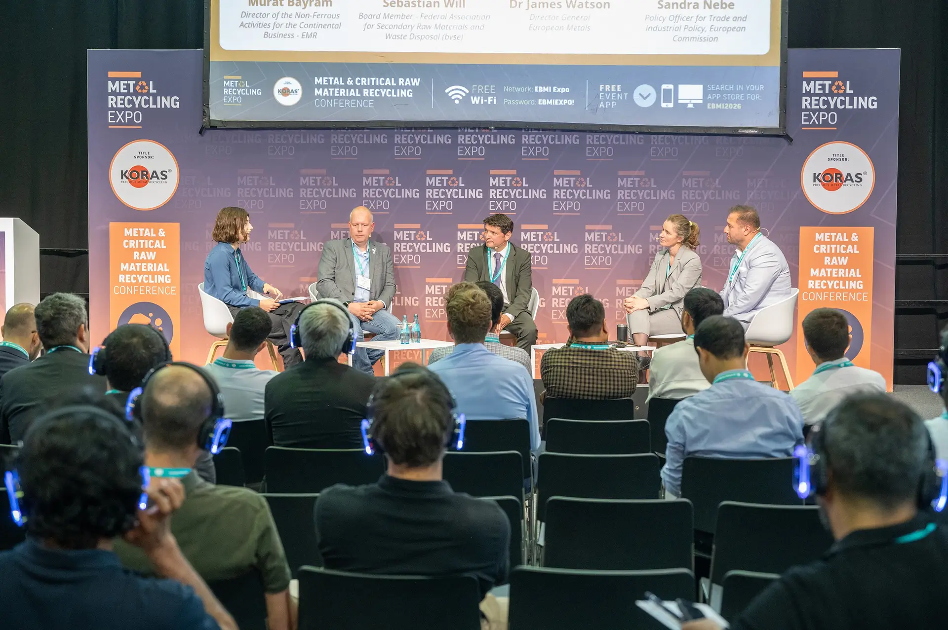 Konferenzprogramm der Metal Recycling Expo 2026 mit Podiumsdiskussion vor Fachpublikum in Frankfurt am Main